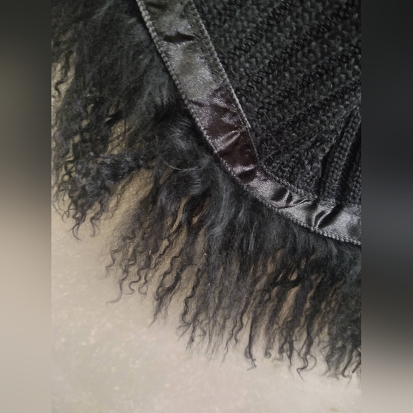 📚Black Beaded Wool Cardigan - Picture 5 of 7